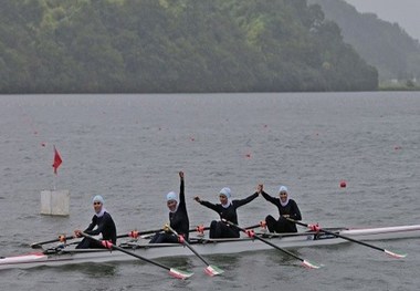 ۳ مدال و یک سهمیه المپیک جوانان توسط رویینگ ایران

