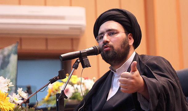 عالمان ما در فقه اجتماعی و سیاسی از جمله جایگاه و شخصیت زن کم کار کرده اند/ کسی که معتقد به نظام است و دغدغه دارد نمی تواند حرف از تحریم انتخابات بزند