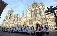 انتصاب اولین اسقف زن در انگلیس+ عکس