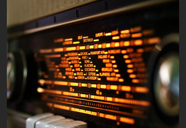 خانه زوجی که در جنگ ۱۲ روزه به استودیوی رادیو تبدیل شد
