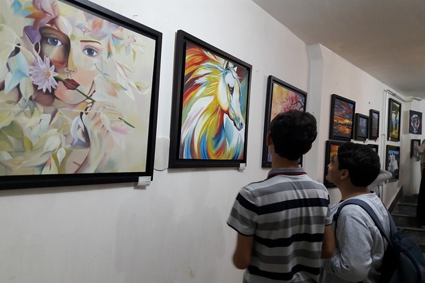 نمایشگاه نقاشی و سفالگری نوجوانان در تکاب گشایش یافت