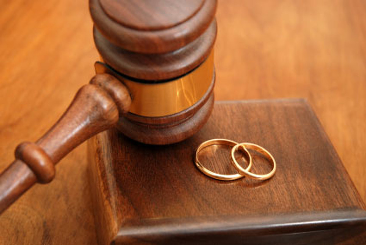 حذف ثبت طلاق از شناسنامه باعث «فریبکاری در ازدواج» می‌شود؟