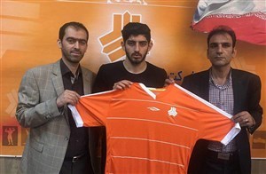 مهدی ترابی: سایپا با گروکشی من را نگه داشت!/ فقط به خاطر علی دایی بازی می کنم

