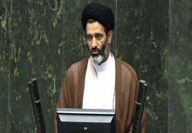 دفاع یک نماینده مجلس از هشتاد و پنجی شدن لایحه عفاف و حجاب: 70 ماده است و رسیدگی به آن خیلی زمان بر می‌شود/ شاید به سرعت نتواند مطالبه  متدینین را جواب دهد/ چادر امروز یک نماد سیاسی در دنیا است