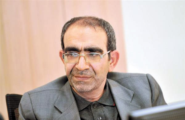 اصلاح نظام بانکی مهمتر از کاهش نرخ سود/ سران قوا درباره موسسات مالی تصمیم بگیرند