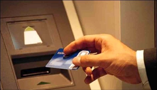 خطر سرقت رمز بانکی در خریدهای کنار خیابانی  شهروندان از فروشگاه‌های نامعتبر خرید نکنند