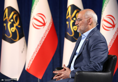 حاجی میرزایی: در ۱۲ روز جنگ، آقای پزشکیان از صبح تا شب فعال بود/کارکنانی که احتمالاً ترسیده بودند،وقتی دیدند رئیس‌جمهور حضور دارد، شروع به کار و فعالیت کردند
/ما واقعا سرزده می‌رفتیم، بعضی جاها در را به روی ما باز نمی‌کردند! نمی دانستند چه کسی پشت در است