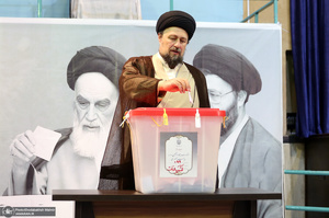 حضور سید حسن خمینی در مرحله دوم انتخابات ریاست جمهوری چهاردهم