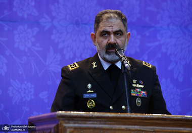 فرمانده نیروی دریایی ارتش: شیطان را همچون آل فرعون در دریا غرق خواهیم کرد