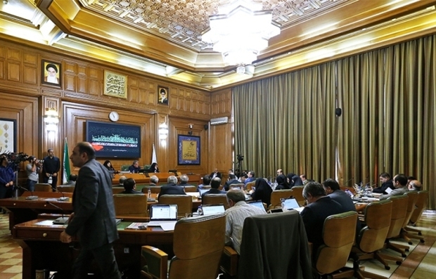 آغاز بیست و هفتمین جلسه شورای شهر تهران با حضور 17 عضو