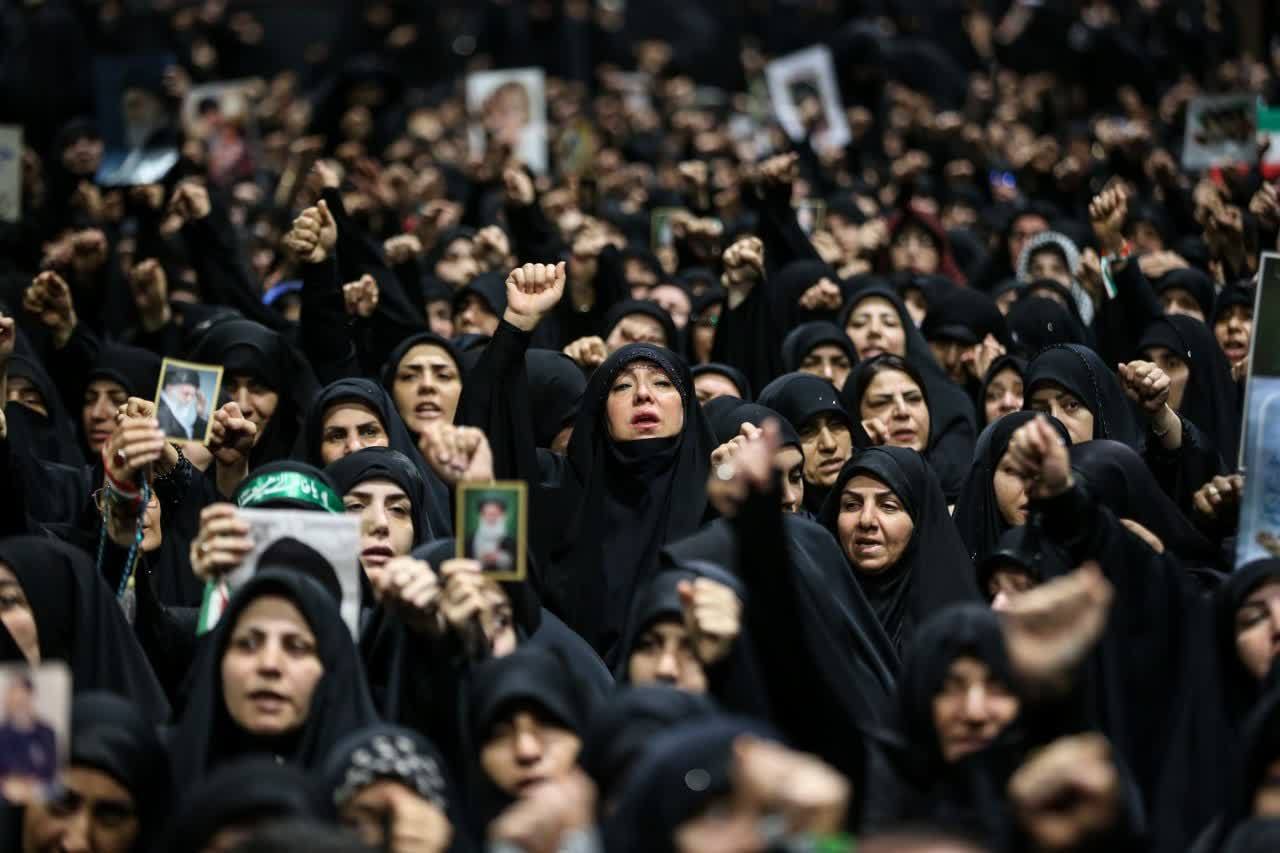 شعرخوانی «با تبسم گفت ای ایران بخوان...» محمود کریمی به یاد آخرین مراسم عاشورا در بیت رهبری 