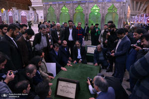 تجدید میثاق هنرمندان شرکت کنندگان در جشنواره سراسری تئاتر مقاومت با آرمان های حضرت امام(س)