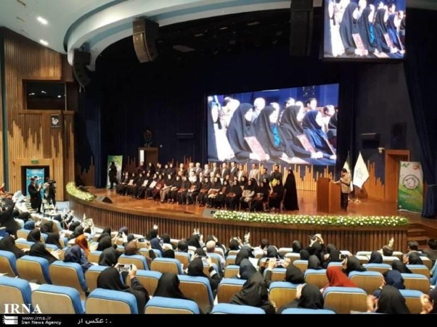 همایش بهورزان نمونه با پیام وزیر بهداشت در مشهد برگزار شد