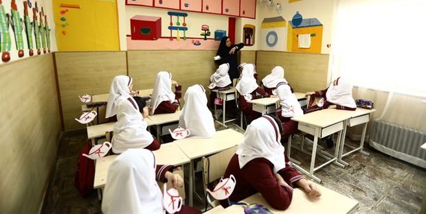 با وجود موج پنجم کرونا مدارس بازگشایی می شوند؟/ ابراز نگرانی وزیر بهداشت