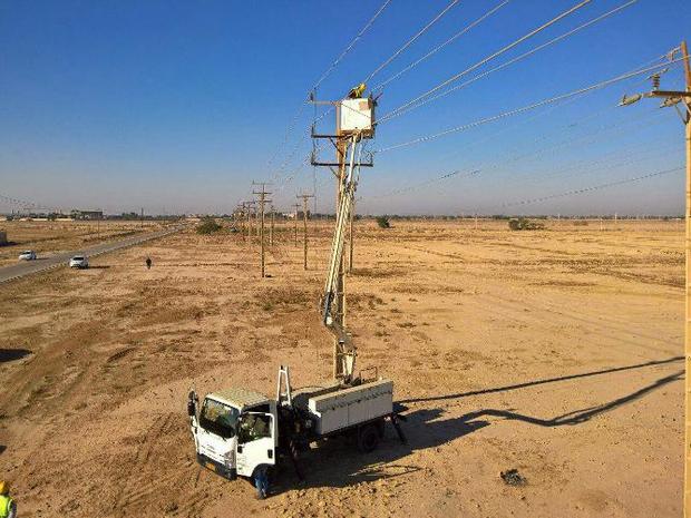 کار تعویض 2 هزار مقره شبکه برق شمال غرب کلانشهر اهواز آغاز شد
