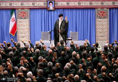 فرمانده کل قوا: سیاست فشار حداکثری آمریکا شکست خورد/ تا رسیدن به نتیجه مطلوب، کاهش تعهدات هسته‌ای را ادامه خواهیم داد/ امتداد عمق راهبردی، از واجب‌ترین واجبات کشور هم لازم تر است