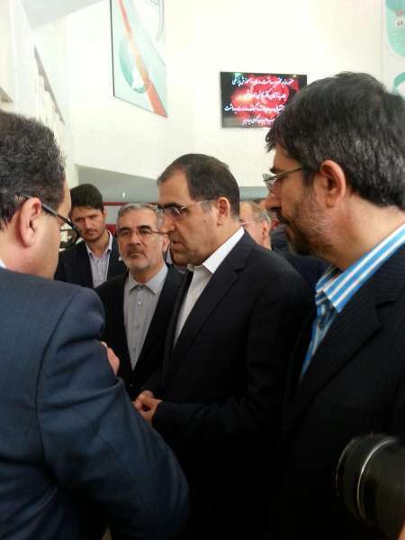 بازدید وزیر بهداشت از مرکز تولید تجهیزات پزشکی در البرز