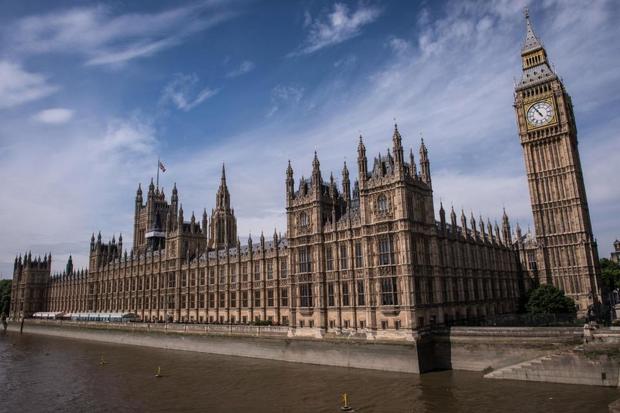 سایه تروریسم بر سر لندن/ ورود تروریست‌ ها به پارلمان انگلیس در کمتر از 5 دقیقه

