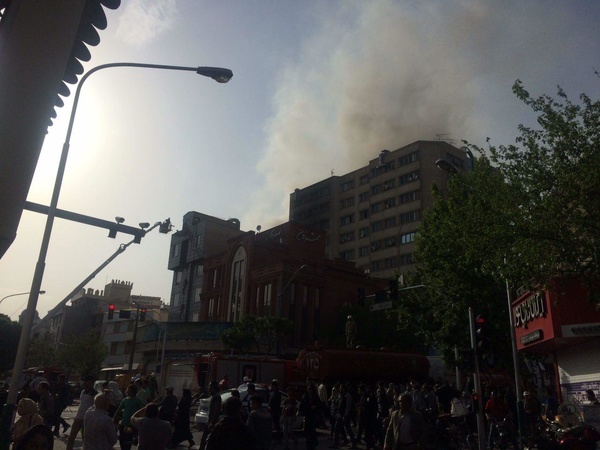 آتش‌سوزی در هتل 20 طبقه در مشهد