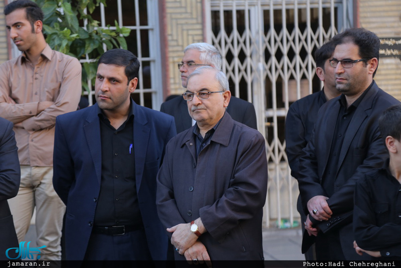 پیاده روی آیت الله العظمی وحید خراسانی به سمت حرم حضرت معصومه(س)