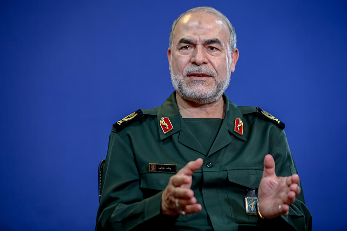 معاون سیاسی سپاه: دشمن از ابتدای انقلاب به دنبال تسلیم جمهوری اسلامی بوده است/ دشمن با جنگ شناختی و فشار اقتصادی به دنبال ایجاد اختلاف است/ مسئولان و رسانه‌ها باید در حفظ انسجام ملی هوشیار باشند