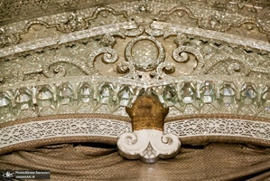 خسارات برجاى مانده از جنگ رمضان در كاخ سعد آباد