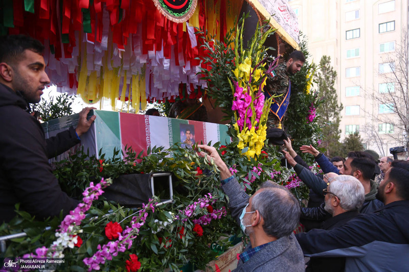 تشییع پیکر شهدای مدافع حرم در شهرک شهید محلاتی