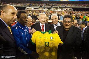 پله، اسطوره فوتبال برزیل به روایت تصویر