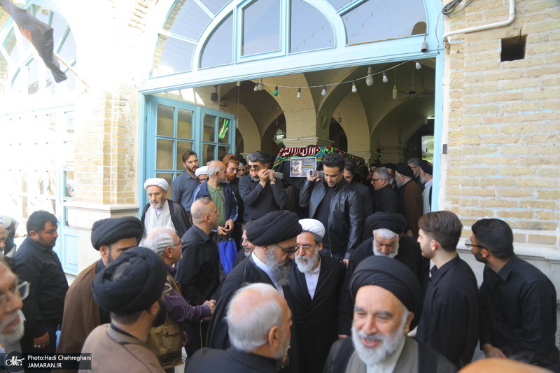 مراسم تشییع آیت الله موسوی تبریزی (ره)