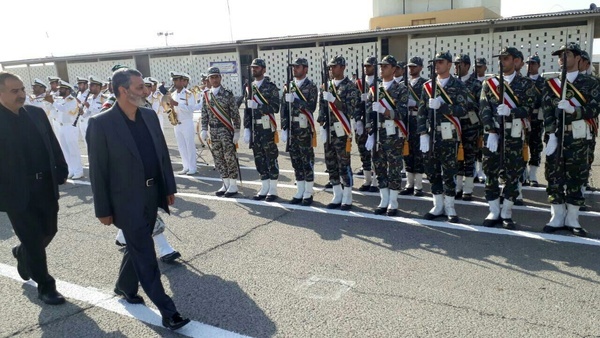 فرمانده کل ارتش جمهوری اسلامی ایران وارد کنارک شد