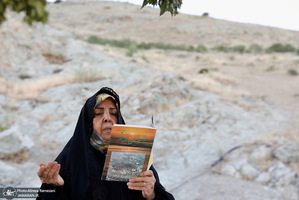مراسم دعاى عرفه در کهف الشهدا