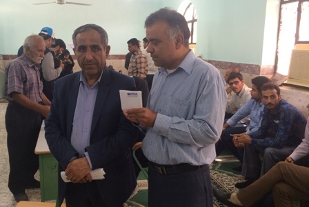 فرماندار دیر بوشهر: اخذ رای با آرامش کامل در شعبه ها جریان دارد