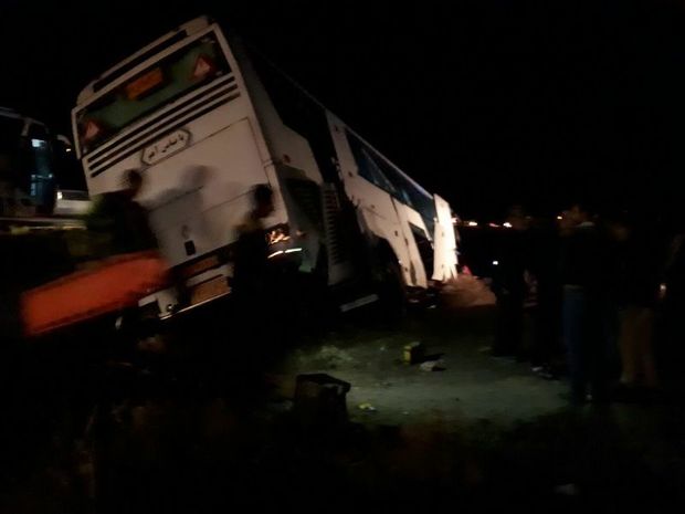 واژگونی اتوبوس در تربت حیدریه 34 مصدوم داشت