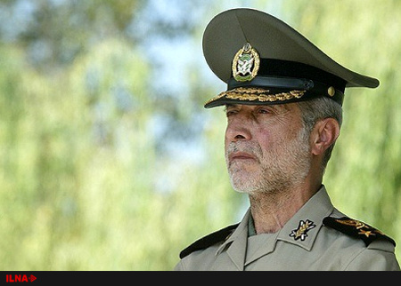 بازدید فرمانده کل ارتش از پایگاه دریایی بوشهر