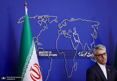 سخنگوی وزارت خارجه: نگران تبعات فعال شدن مکانیسم ماشه هستیم/ ایران در جریان کامل اقدام روسیه در ارائه پیش نویس قطعنامه جدید قرار دارد/ تغییر ماهوی در موضوع مذاکرات با اروپا رخ نداده است/ اتهاماتی که استرالیا علیه ایران مطرح کرده، مطلقاً مردود است