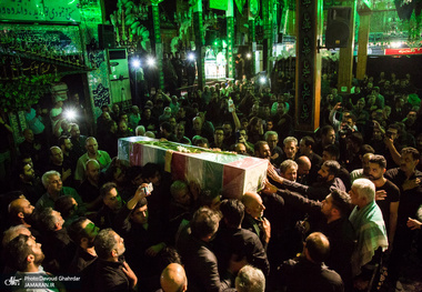 مراسم عزاداری شب شهادت حضرت رقیه(س) و تشییع پیکر پاک شهید تازه تفحص در تکیه دربند