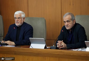 پزشکیان: رسانه ملی و تریبون‌های رسمی نهایت دقت را در حفظ همبستگی ملی داشته باشند/  اگر پشتوانه مردمی نبود، کشور با بحران‌های جدی مواجه می‌شد/ دشمنان گمان می‌کردند با حمله نظامی، مردم را به خیابان‌ها خواهند کشاند