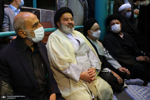 حسین شریعتمداری در گفت‌و‌گو با جماران: آقای دعایی چهره ای دلسوز و مردمی بود/ با وجود اختلاف نظرات همیشه احترام یکدیگر را داشتیم