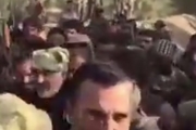 حضور سردار سلیمانی در میان رزمندگان لحظاتی پس از آزادسازی شهر بوکمال سوریه