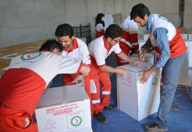 ارسال اقلام امدادی هلال احمر کرمان به مناطق زلزله زده غرب کشور