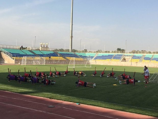 بازیکنان پرسپولیس وزنه زدند

