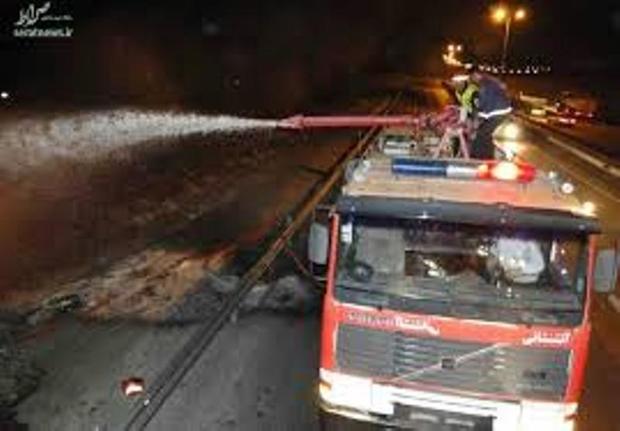 واژگونی یکدستگاه تریلر جاده پلدختر - خرم آباد را مسدود کرد