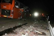 برخورد اتوبوس سرویس کارکنان ایران خودرو با تریلی 11 سرنشین مصدوم شدند