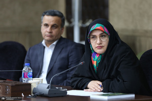 اولین نشست : زن در اندیشه دینی فلسفی امام خمینی (س)