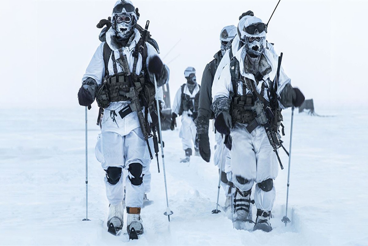 اختراع لباس پیشرفته که نظامیان را در سردترین هوا هم گرم می کند!