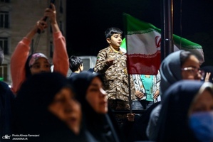 پنجاه و پنجمین شب اجتماع پر شور مردم در میدان منیریه