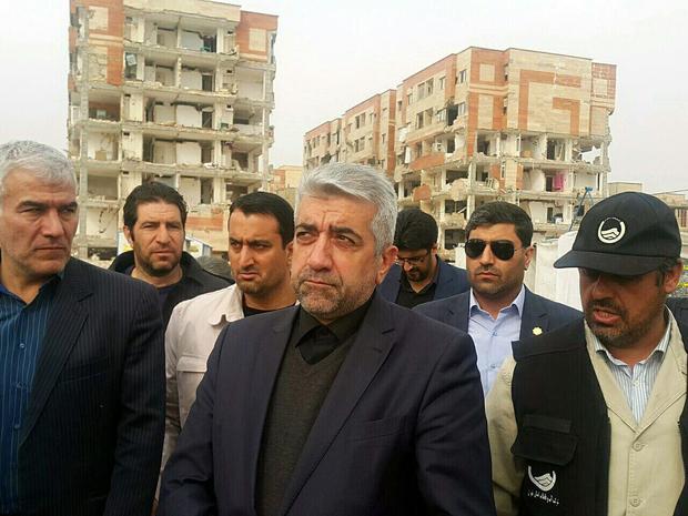 وزیر نیرو: 4 هزار چادر در مناطق زلزله زده استان کرمانشاه برق دار شده است