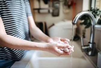 بهترین روش شستن دست ها که باید رعایت کنیم + 4 نکته مهم