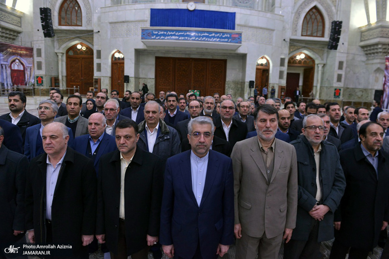 تجدید میثاق وزیر و کارکنان وزارت نیرو با آرمان های امام خمینی(س)