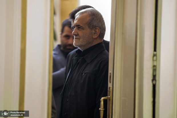 پزشکیان: به هر کس که توان حل مشکلات را دارد میدان می‌دهم، اما اگر نتوانست باید پاسخگو باشد/ باید از دعواهای جناحی و نزاع بر سر قدرت عبور کنیم